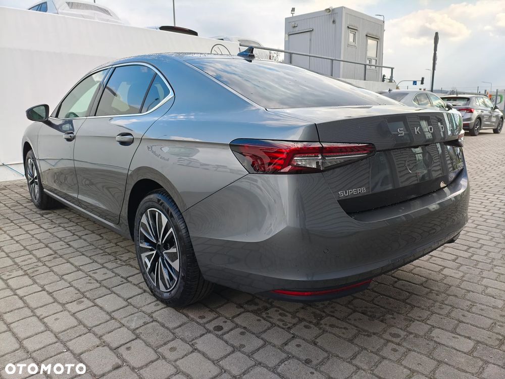 Skoda Superb 1.5 TSI mHEV Drive DSG - 10