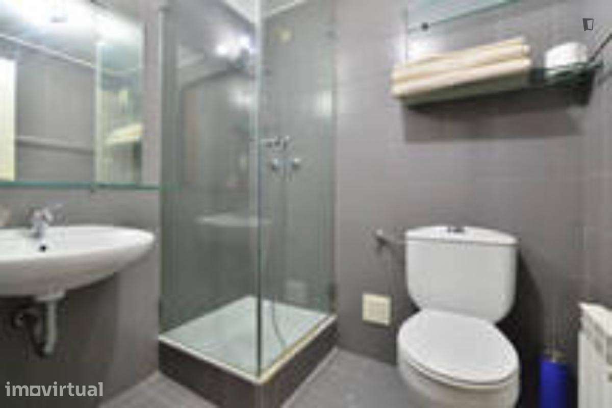 Quarto - localizado em Aldoar Porto - Grande imagem: 4/9
