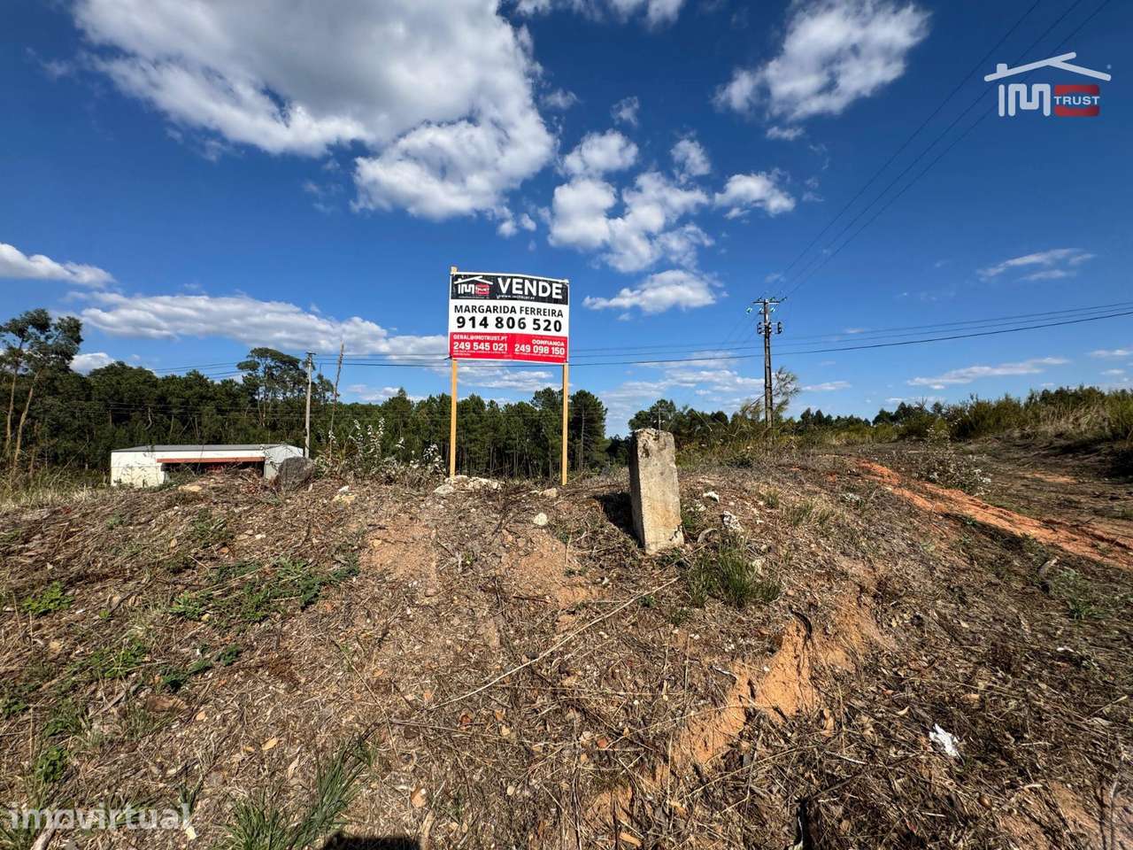 TERRENO COM 1670 m² E UMA ÁREA CONSTRUTIVEL DE 670 m² EM OURÉM – pohled 2