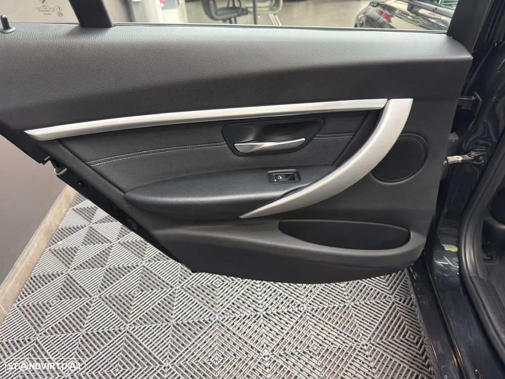 BMW 318 d Line Sport Auto - 16