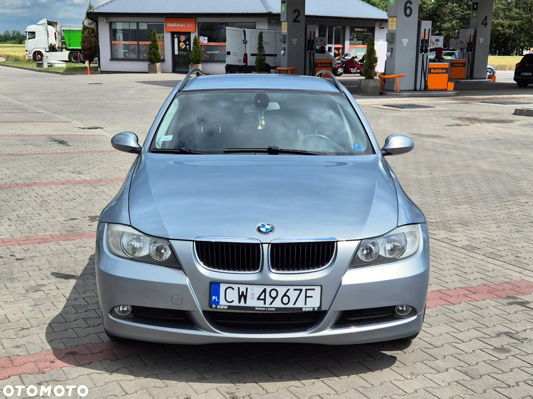 BMW Seria 3 320i Touring - 14