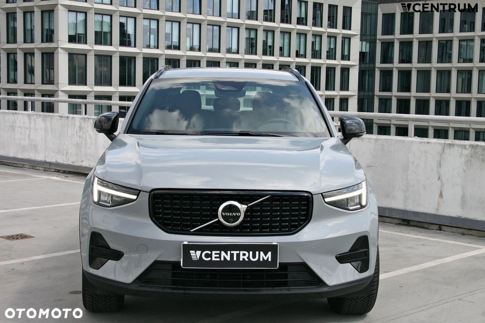 Volvo XC 40 B3 Plus Dark - 4