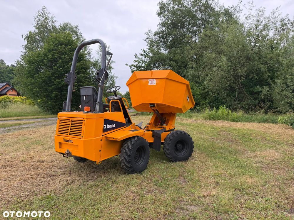 Thwaites MACH Wozidło Budowlane-Rolnicze. Wózek z Obrotową Kolebą. 3 tony ładowność. 4x4. Silnik YANMAR 4 cylindry 50 km. Jazda 3 prędkości. Maszyna w ładnym stanie z Norweskiego Gospodarstwa! Ani deka luzów i wycieków! Pełny Oryginał. Hamulce brzytwa. Serwisy w DEKRA. Maszyna Woziła lekkie ładunki. Wielka Okazja. Wszystko w pełnym Oryginale. Opony Oryginał. Oświetlenie Fabryczne!  Mocny Silnik 4 cylindry. OKAZJA TANIO - 22