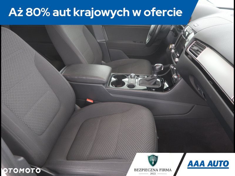 Volkswagen Touareg - 11