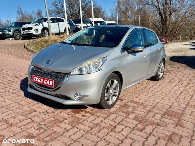 Peugeot 208 1.2 PureTech Allure - 3
