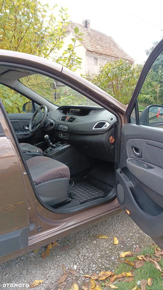 Renault Grand Scenic Gr 1.9 dCi Privilege - 10