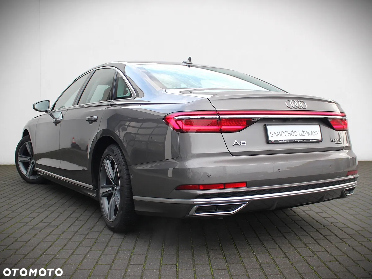 Audi A8 - 9