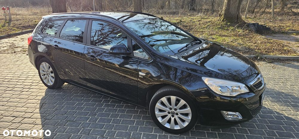 Opel Astra 1.4 Turbo 150 Jahre - 28
