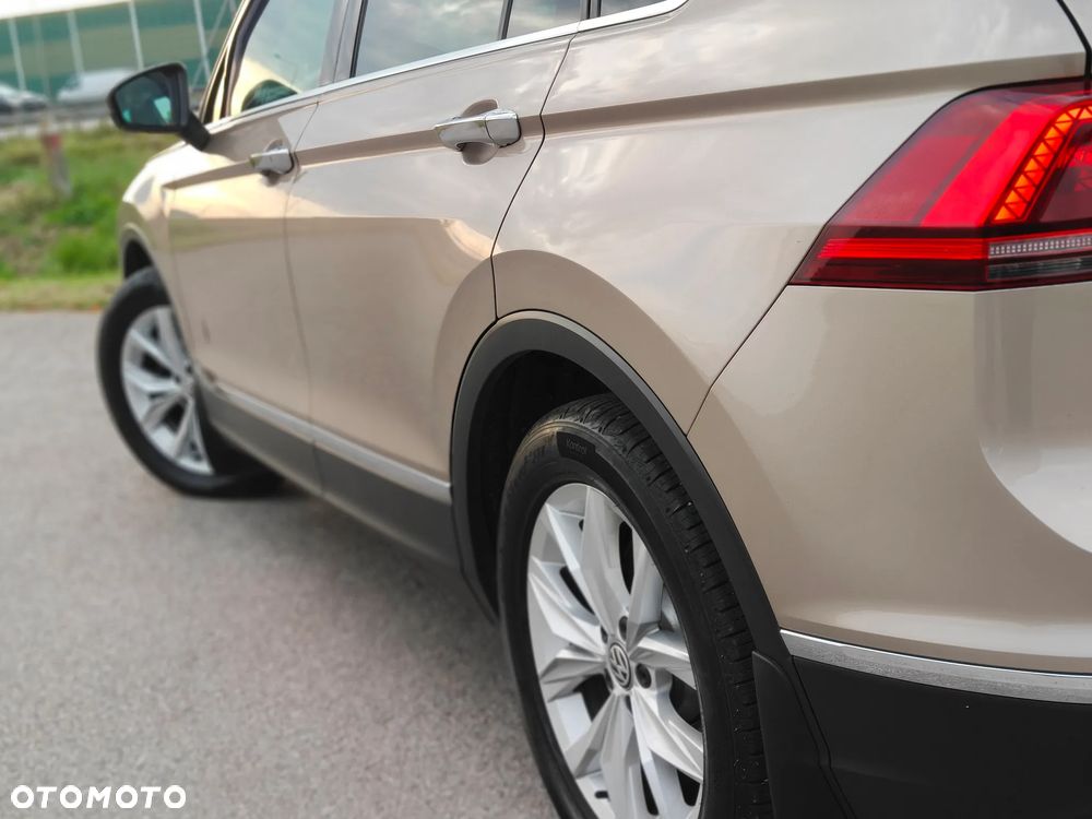 Volkswagen Tiguan - 12