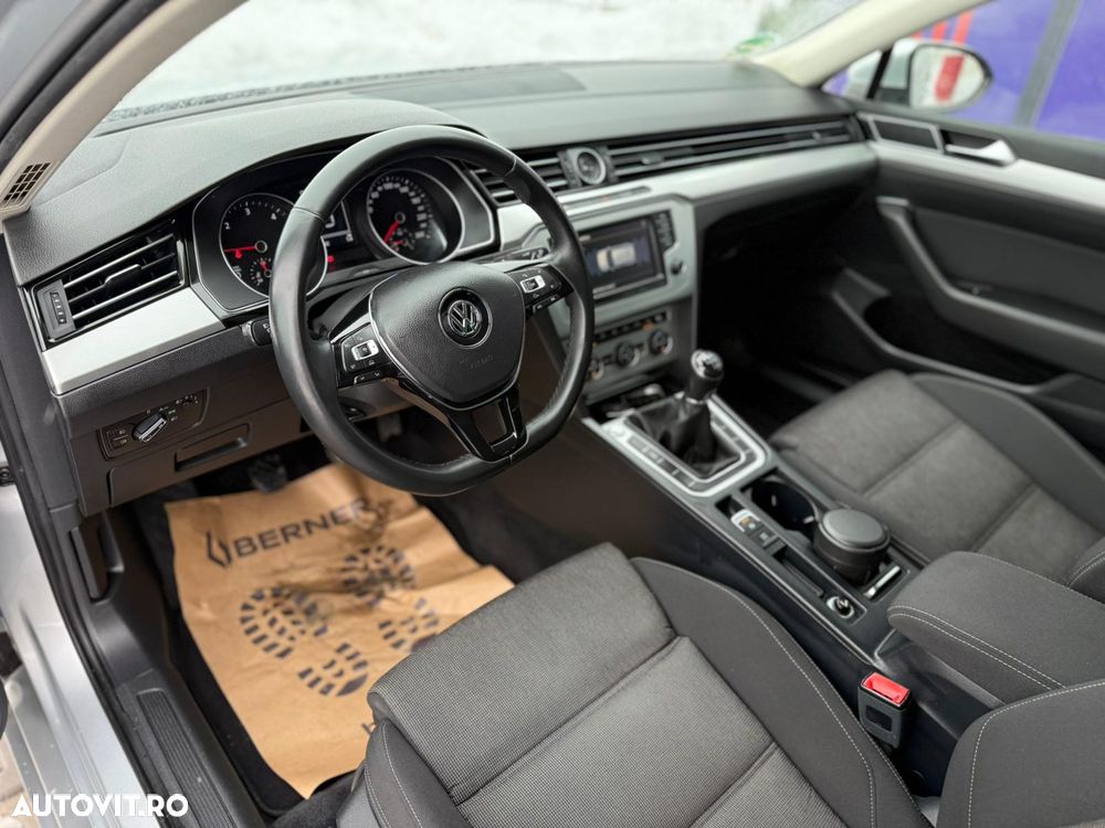 Volkswagen Passat 2.0 TDI (BlueMotion Technology) Highline - 12