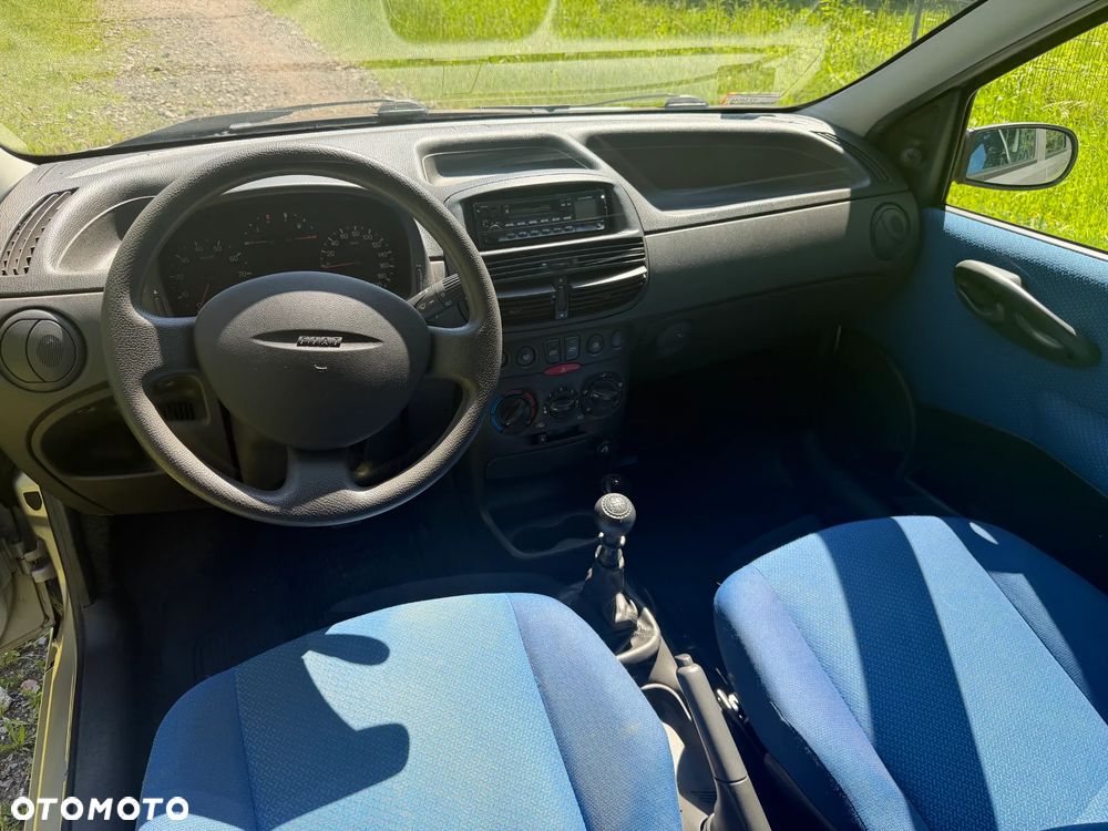 Fiat Punto 1.2 8V - 10