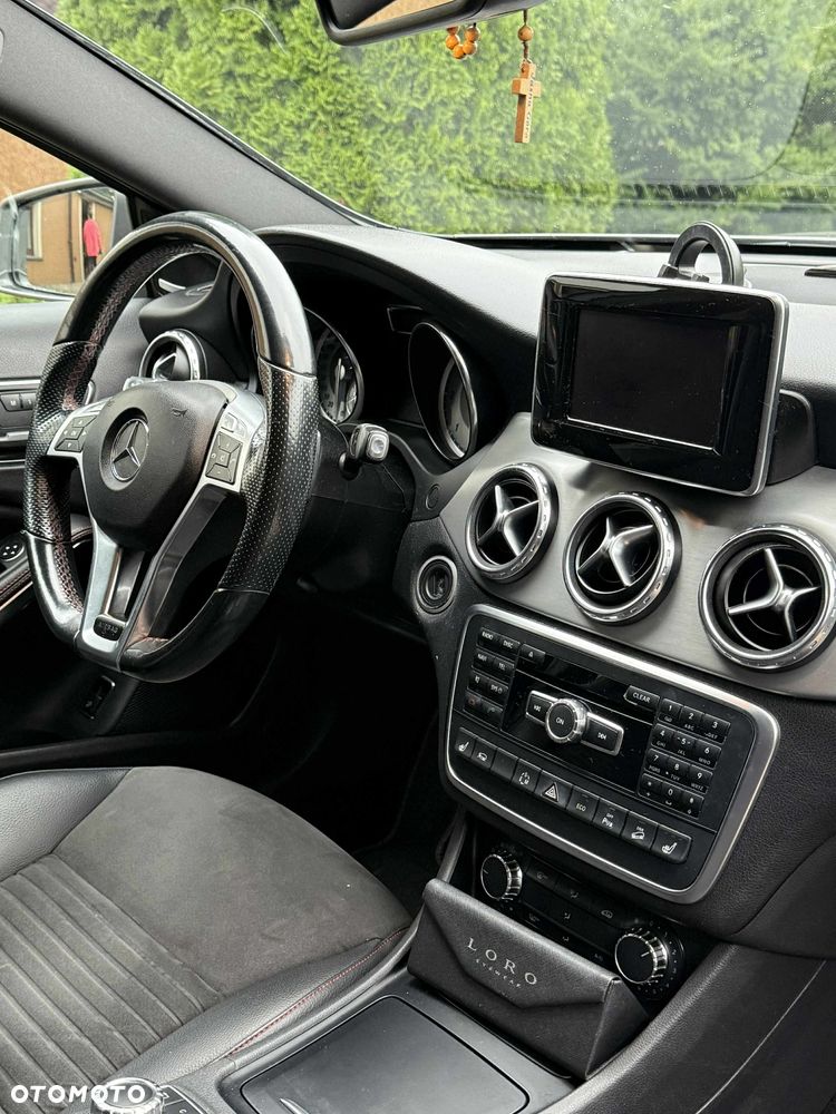 Mercedes-Benz GLA 220 d 4-Matic - 8