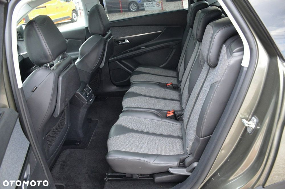 Peugeot 5008 - 27