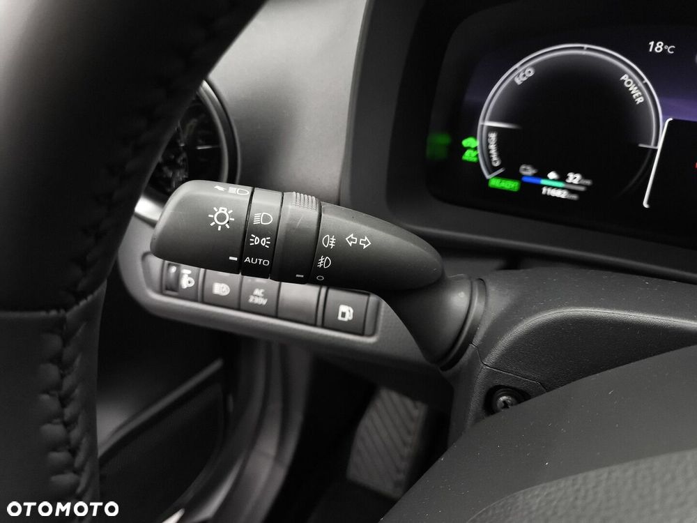 Toyota C-HR - 26