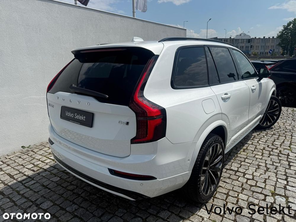 Volvo XC 90 - 9