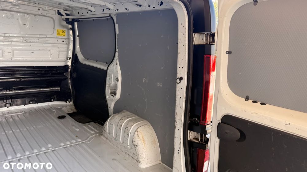 Opel Vivaro Trafic - 14