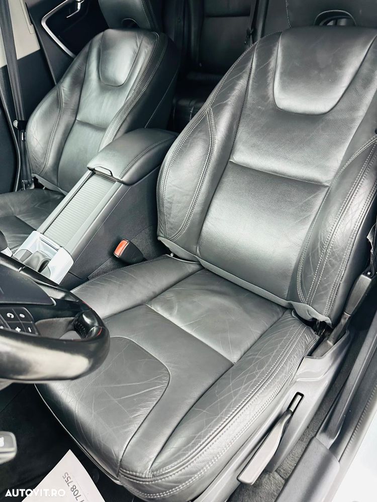 Volvo V60 D2 Momentum - 20