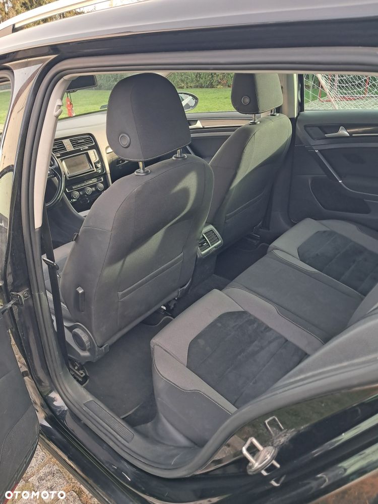 Volkswagen Golf - 8