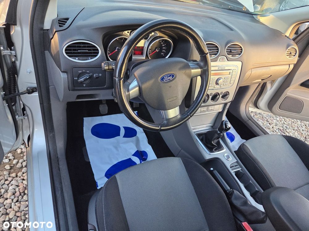 Ford Focus 1.6 16V Style - 21