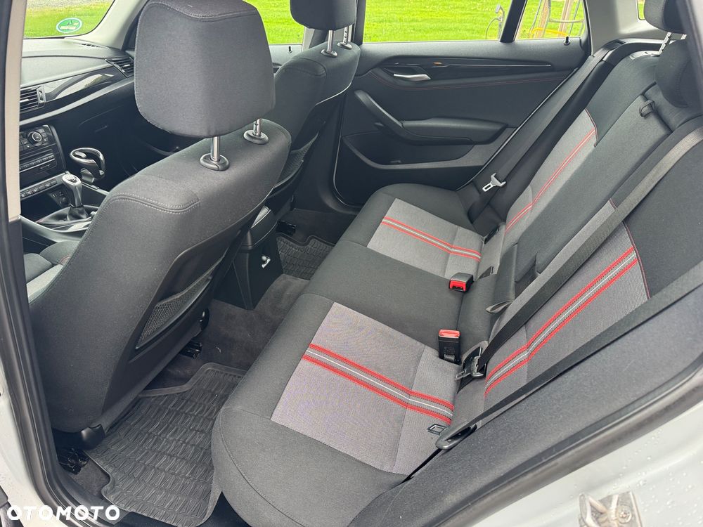 BMW X1 sDrive18d Sport Line - 22