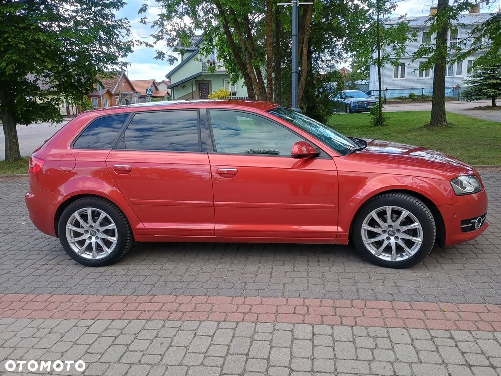 Audi A3 Sportback 1.6 TDI DPF S tronic Ambiente - 4