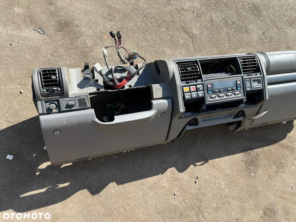 Kokpit deska rozdzielcza szary LAND ROVER DISCOVERY 1 I & 2 II - 2