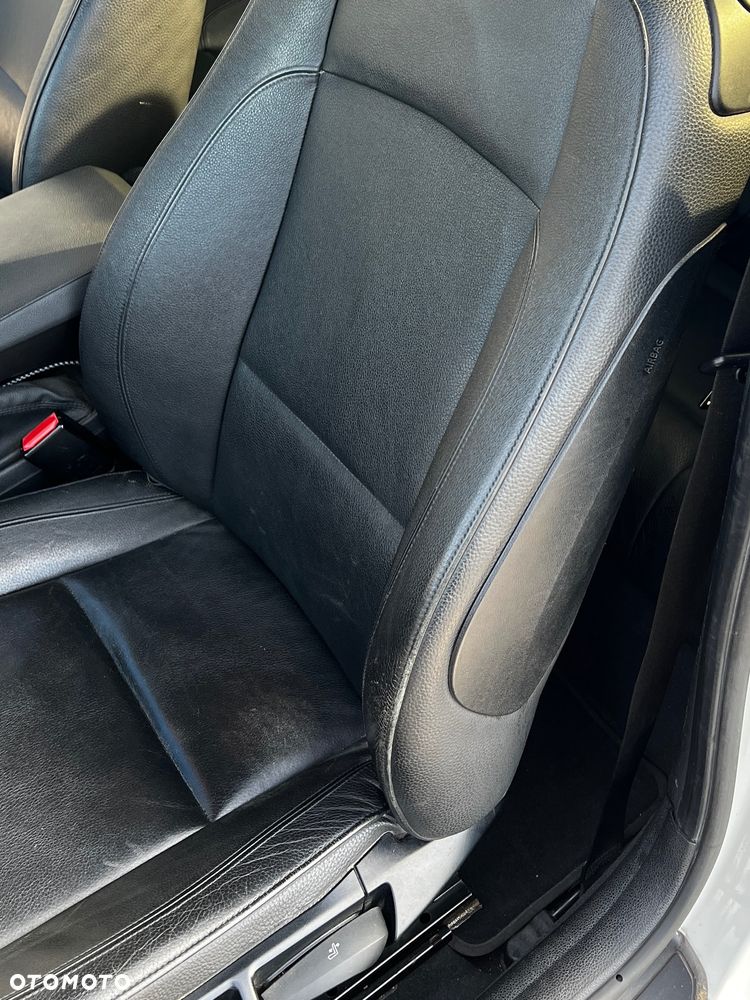 BMW Seria 1 118d - 29