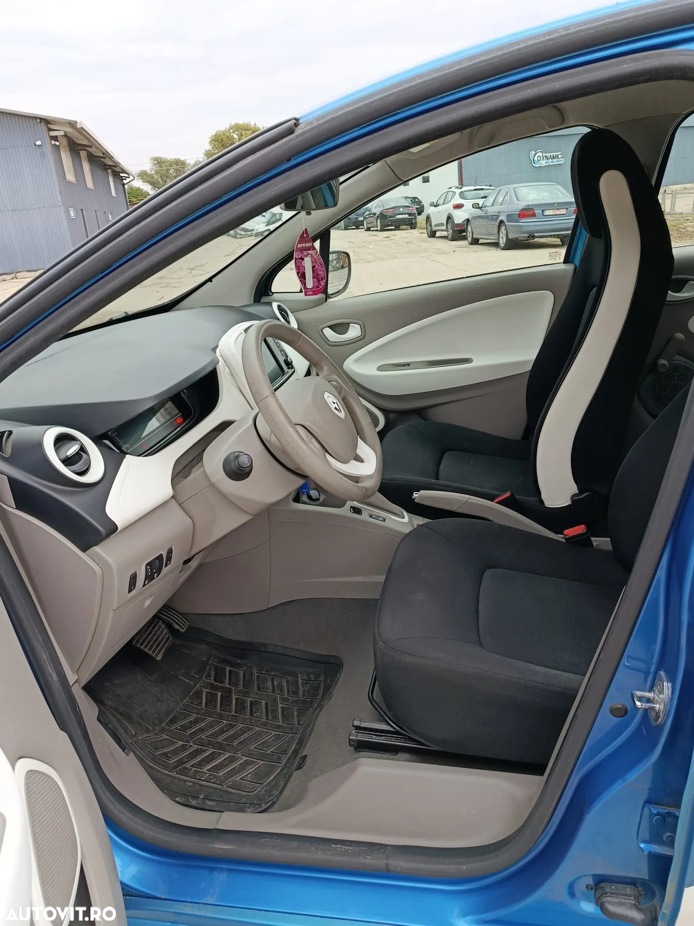 Renault ZOE - 16