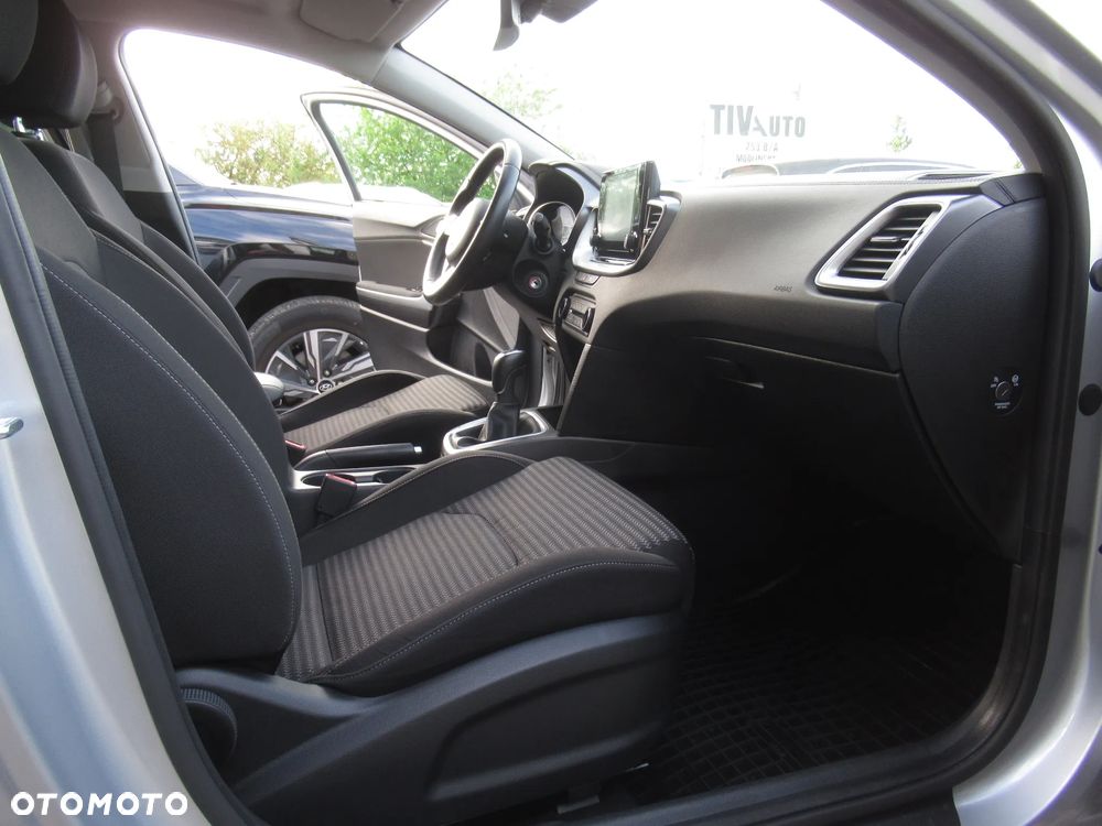 Kia Ceed 1.5 T-GDI M - 9