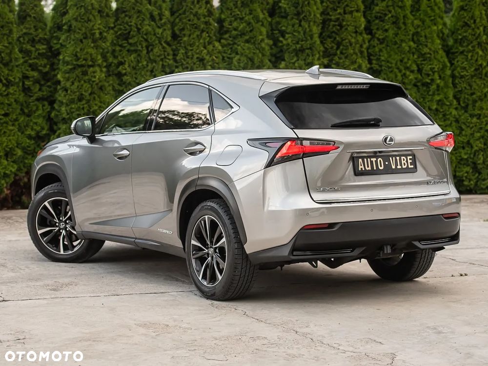 Lexus NX 300h Prestige AWD - 9