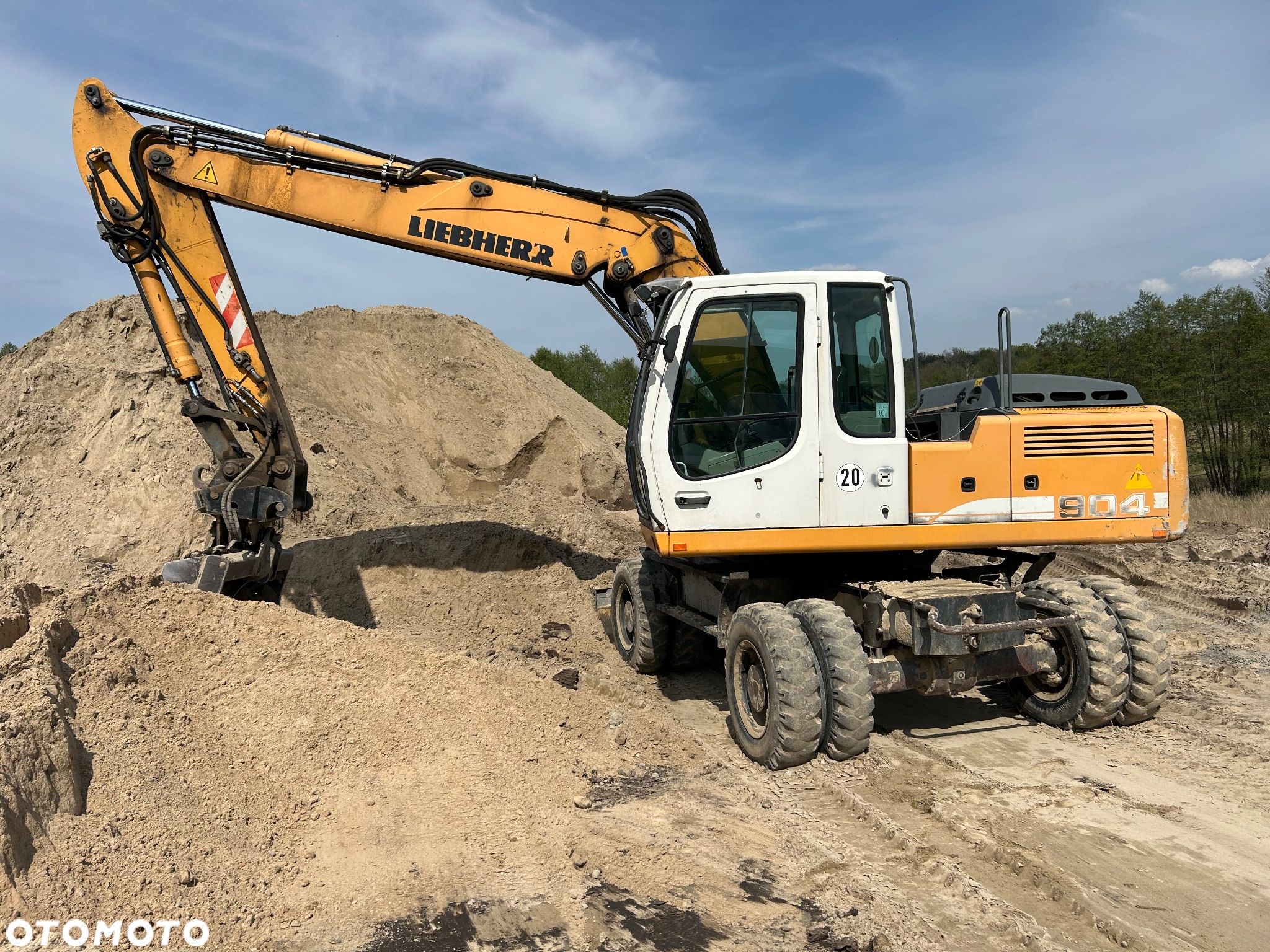 Liebherr A904C - 1