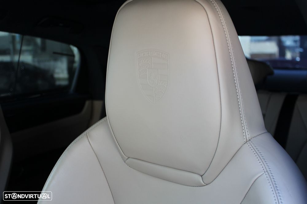 Porsche Cayenne Coupé E-Hybrid - 19