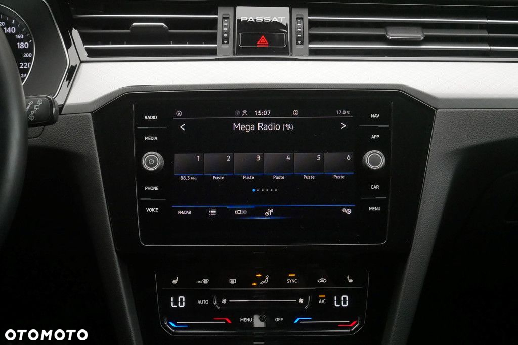 Volkswagen Passat 2.0 TSI Business DSG - 10