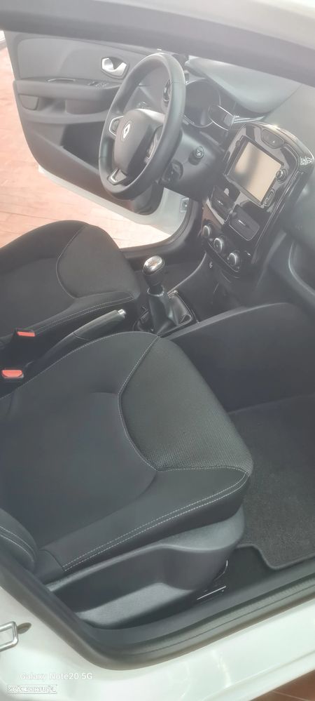 Renault Clio TCe 90 Limited - 25