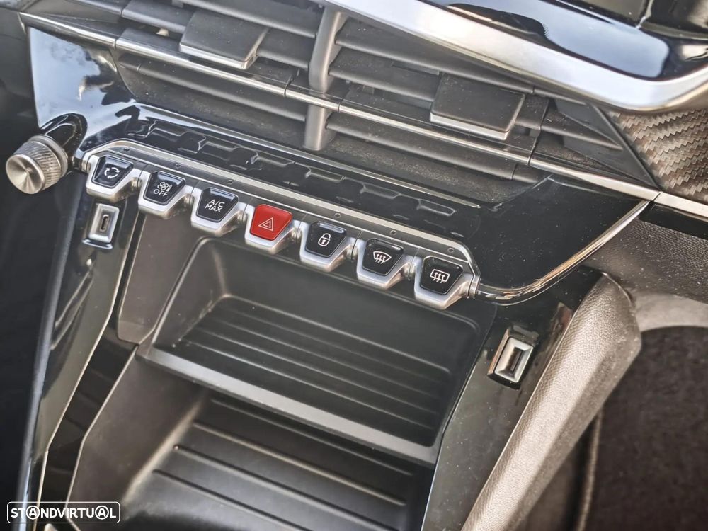 Peugeot 208 1.2 PureTech Allure Pack EAT8 - 31