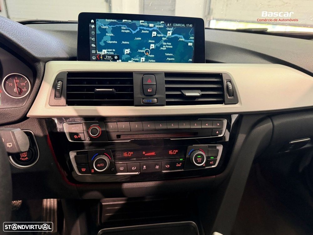 BMW 330 - 29