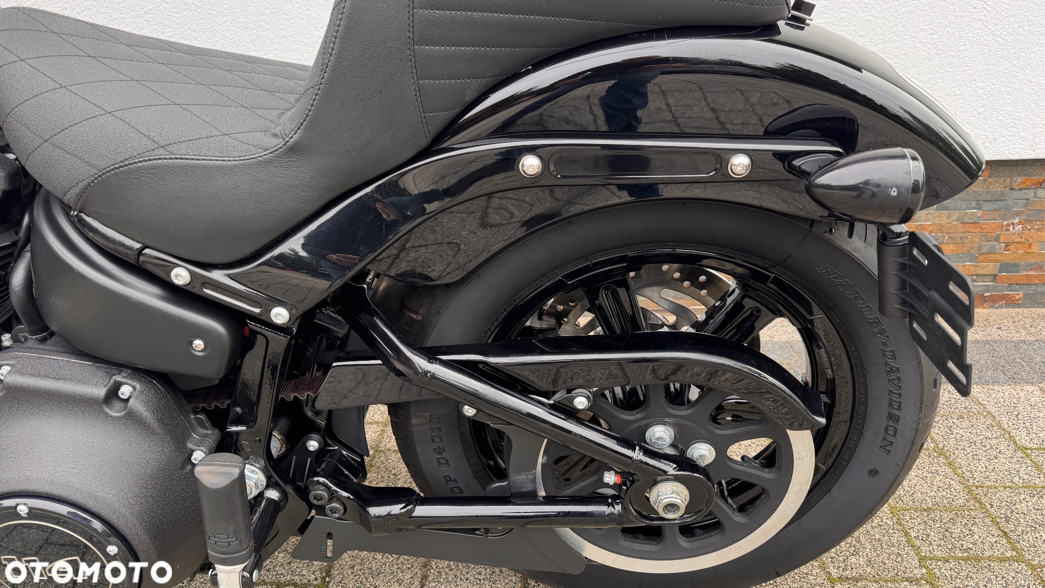Harley-Davidson Softail Street Bob - 6