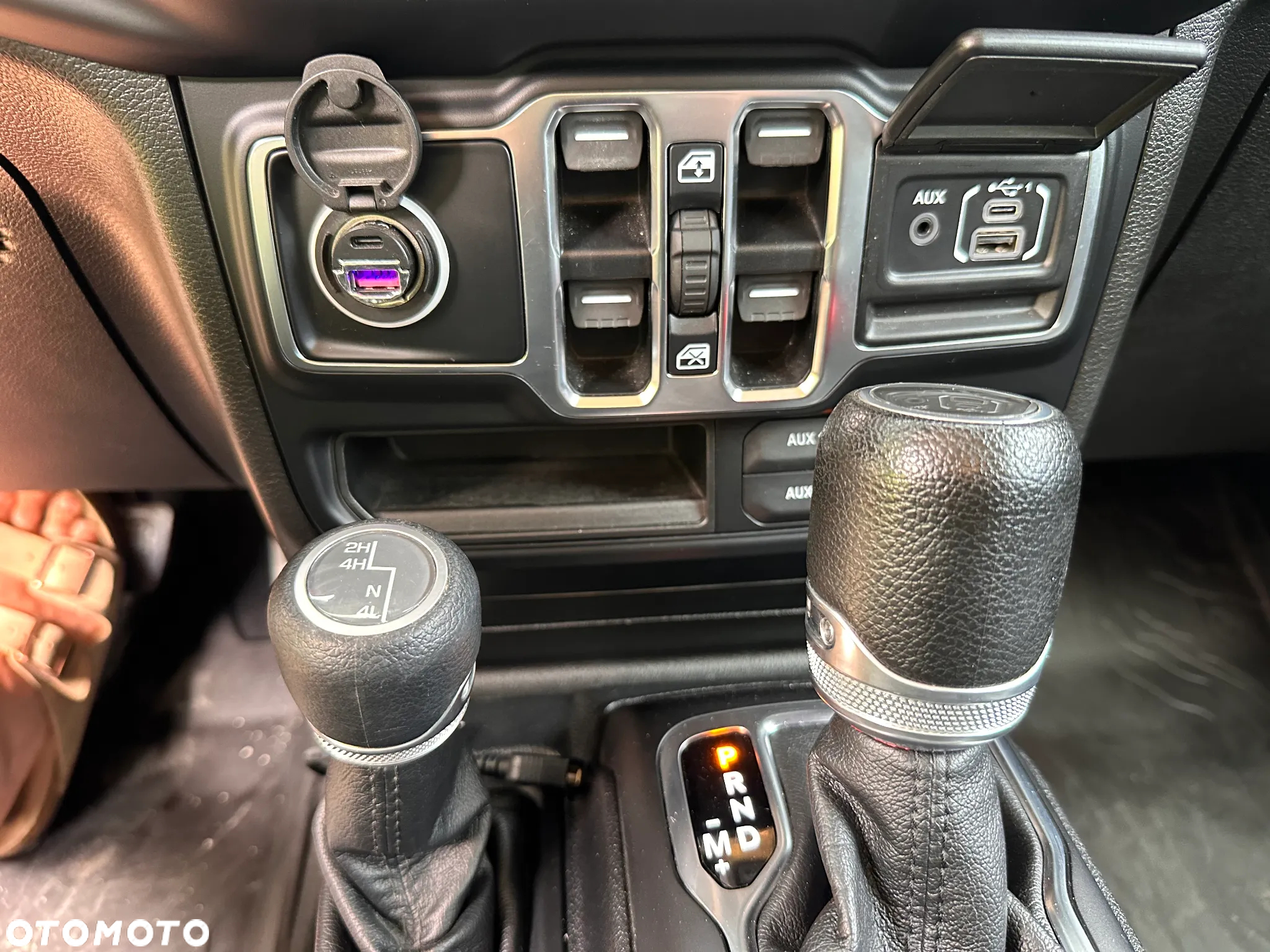 Jeep Gladiator - 24