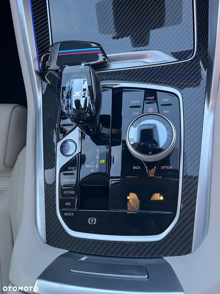 BMW X6 M50i - 8