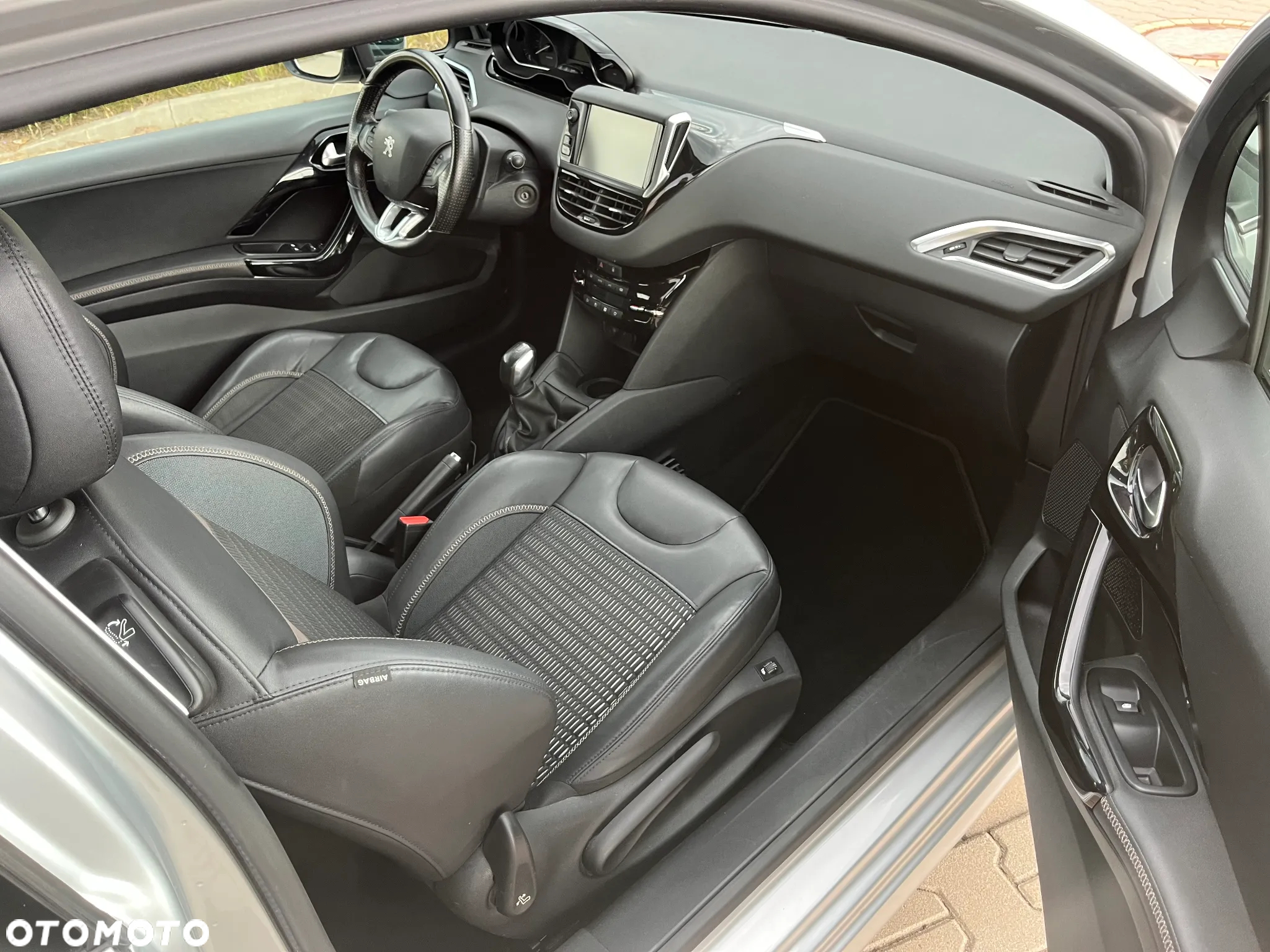 Peugeot 208 1.6 VTi Allure - 5
