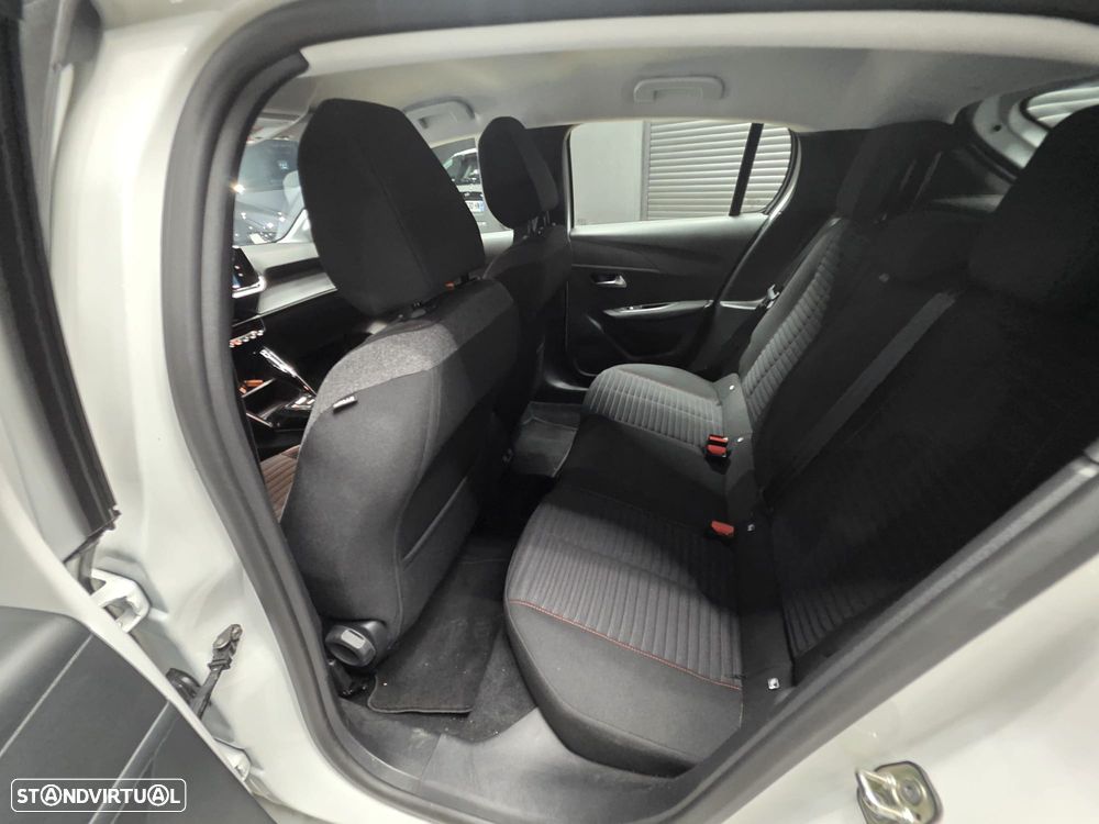 Peugeot e-208 Active Pack - 33