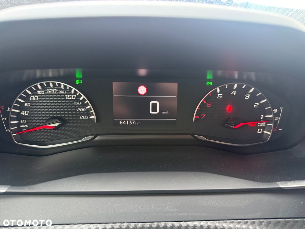 Peugeot 208 Benzin 100 Style - 12