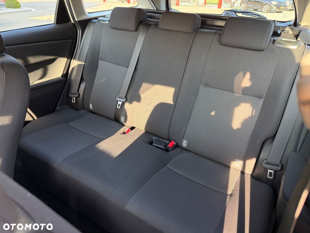 Toyota Auris 1.33 Dual-VVT-i Cool - 25