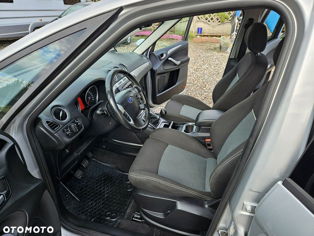 Ford S-Max - 7