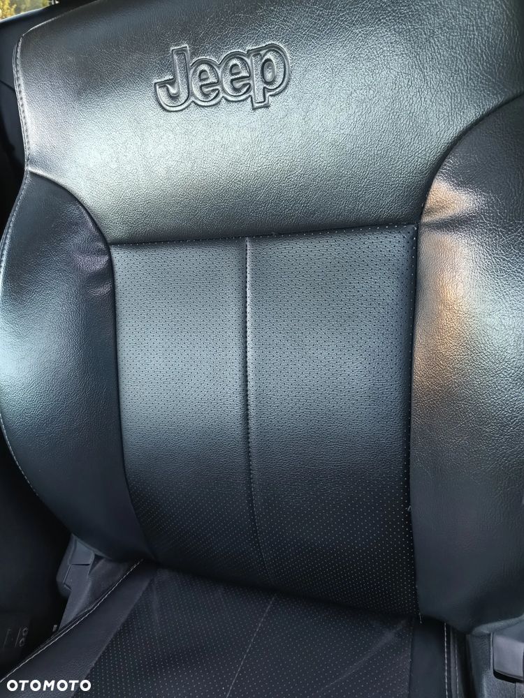 Jeep Liberty - 14