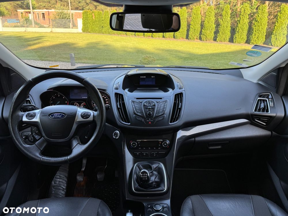 Ford Kuga 2.0 TDCi 2x4 Titanium - 32