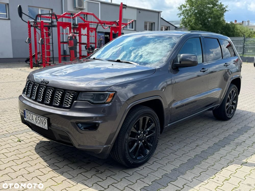 Jeep Grand Cherokee - 15
