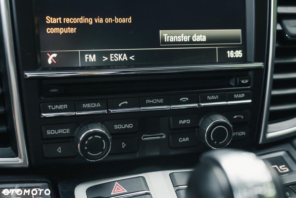 Porsche Panamera - 21