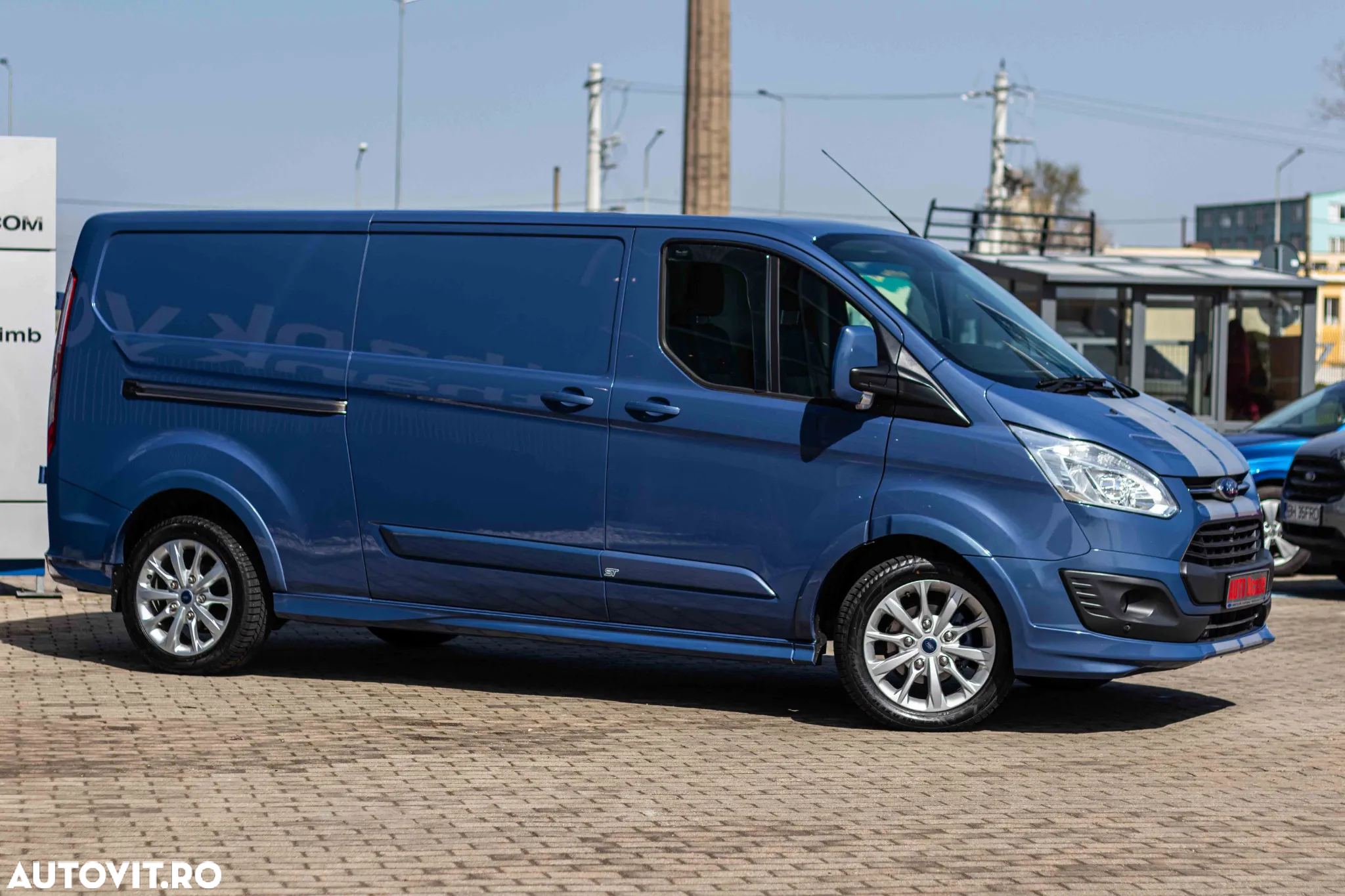 Ford Custom Van Sport 290 LWB - 8