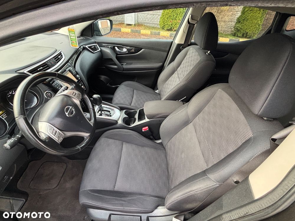 Nissan Qashqai 1.2 DIG-T Xtronic TEKNA+ - 29